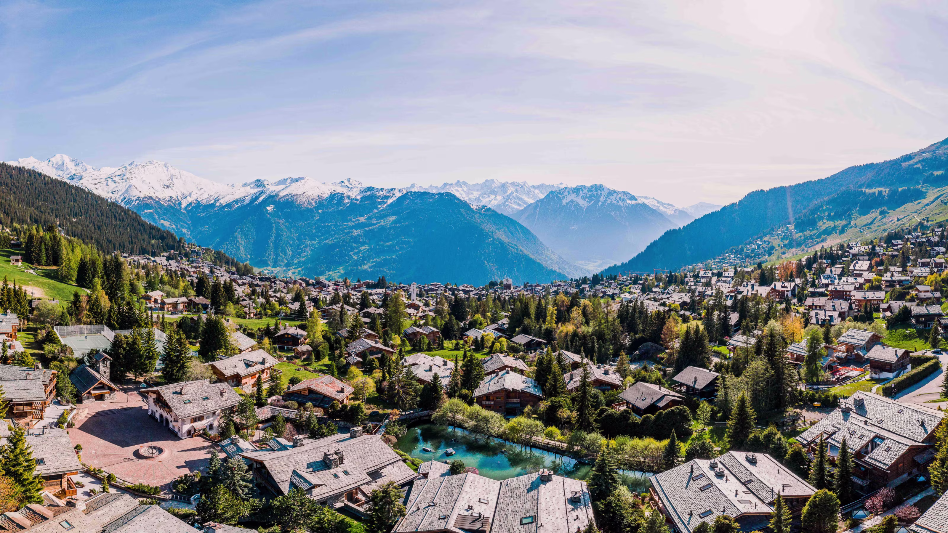 إلى أين يذهب المليارديرات للتزلج؟ فيربيه