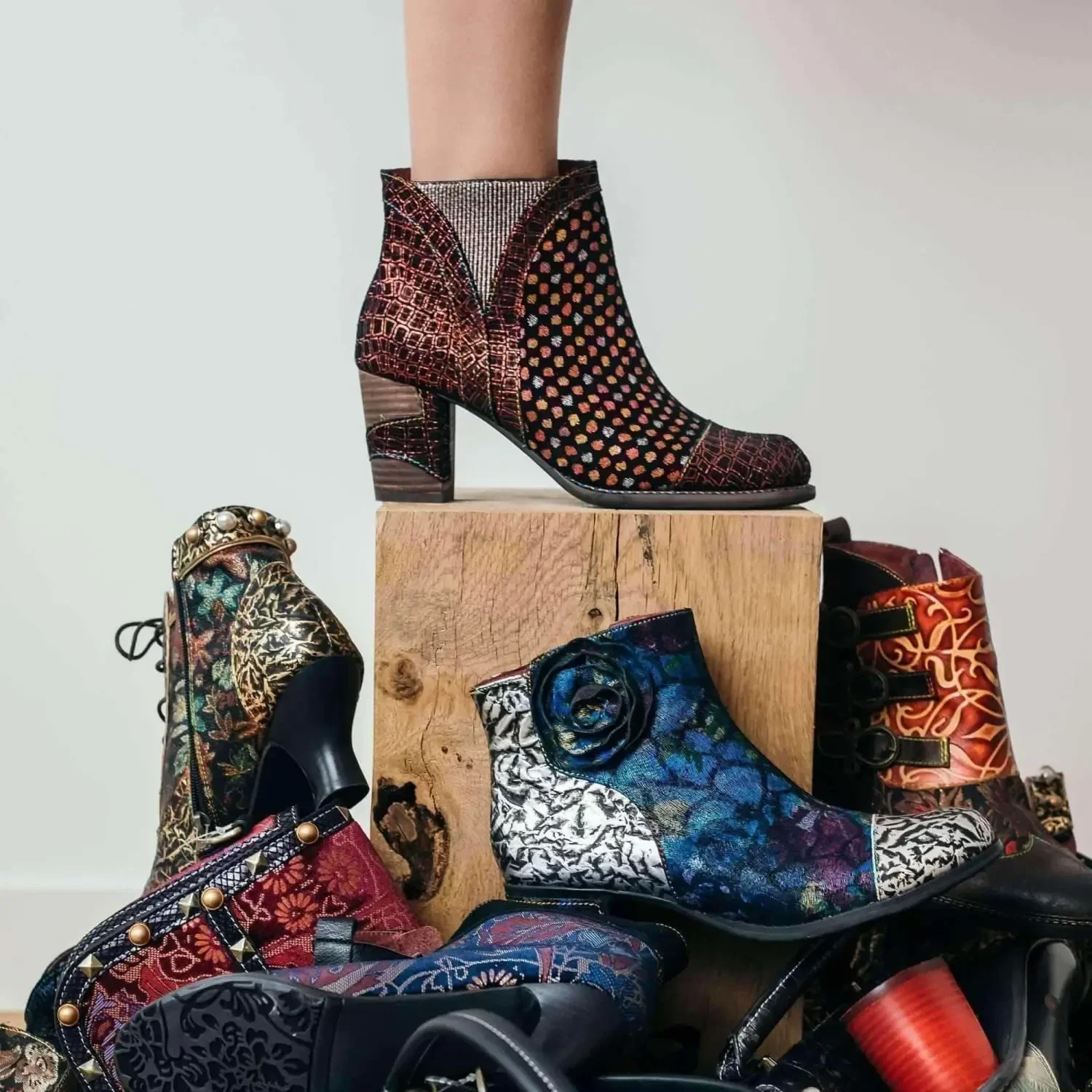 لورا فيتا وأسلوبها الفريد في التصميم