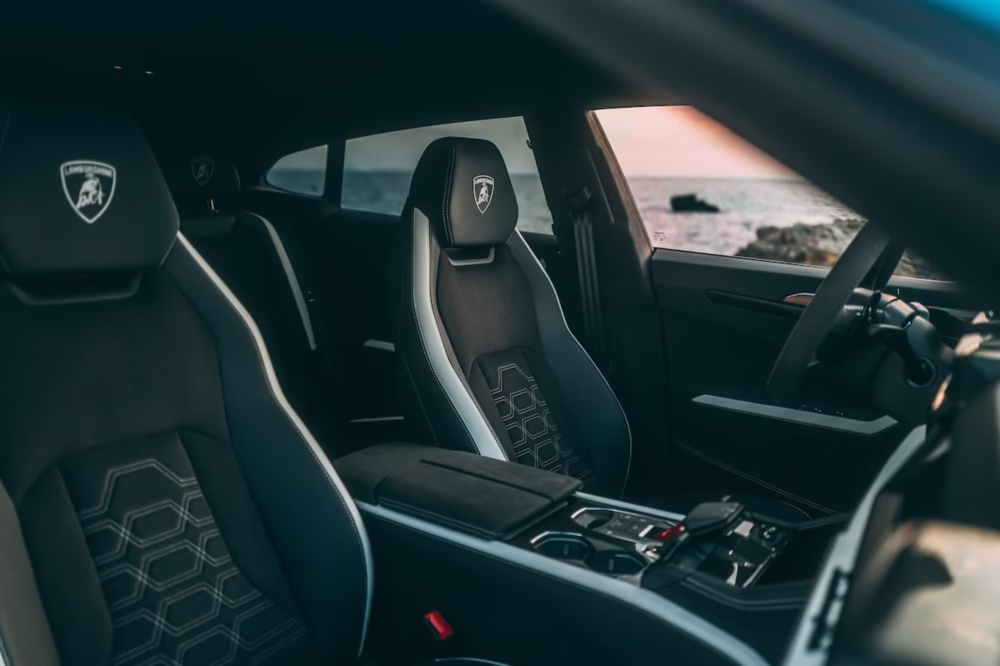 لامبورغيني أوروس سوبر SUV