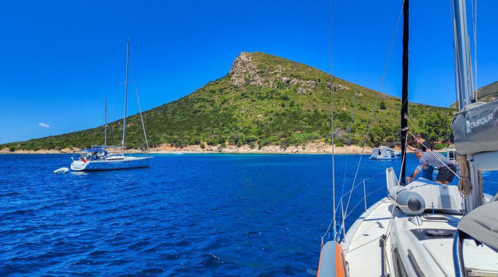 يخت الإبحار