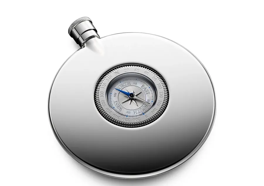 ماذا تهدي رجلاً في عيد ميلاده السبعين؟ قارورة جيب