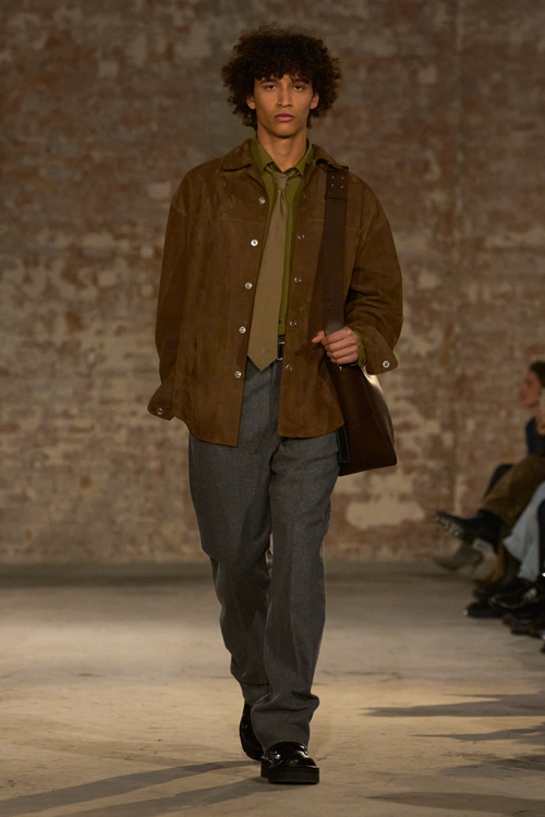 مجموعة Ami Paris الجديدة تكريمًا للباريسيين