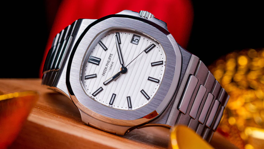 ساعة لهواة الجمع