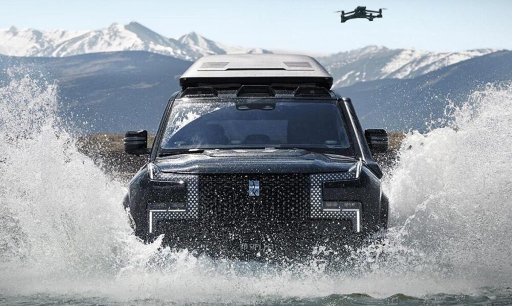 سيارة كهربائية فاخرة