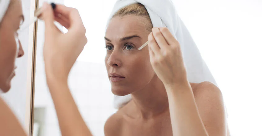 سيروم ليلي للنساء فوق سن ٣٥: كيف تختارين الأنسب؟