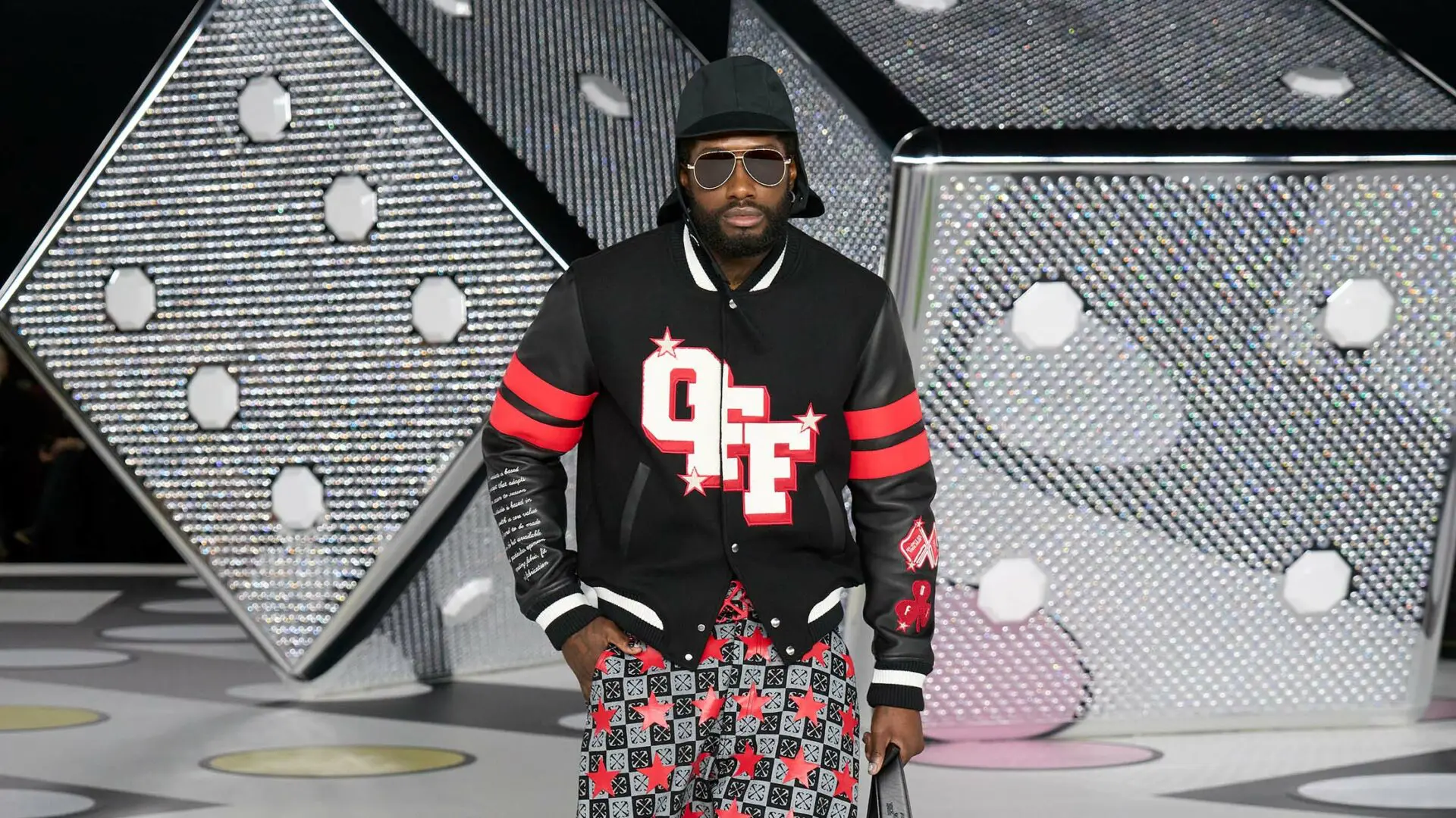 تم بيع علامة أزياء فاخرة