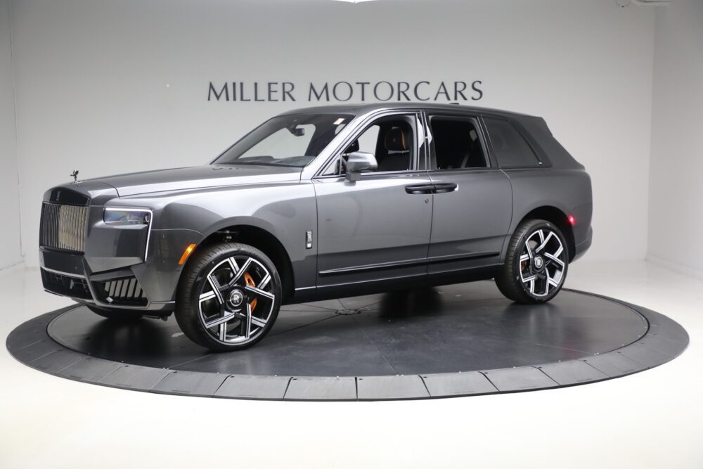 <strong>رولز رويس كولينان بلاك بادج 2026، كقمة مظلمة للفخامة</strong>