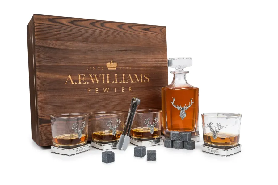 ماذا تقدم لها هدية في عيد ميلادها الأربعين