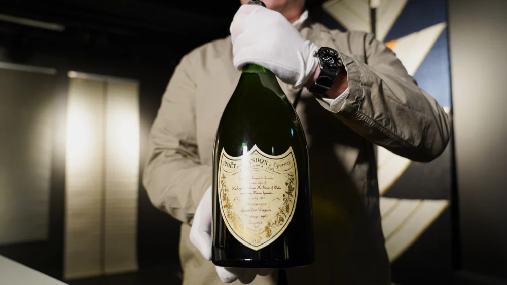 Dom Pérignon Charles & Diana 1961 – زجاجة ملكية، عام شهير