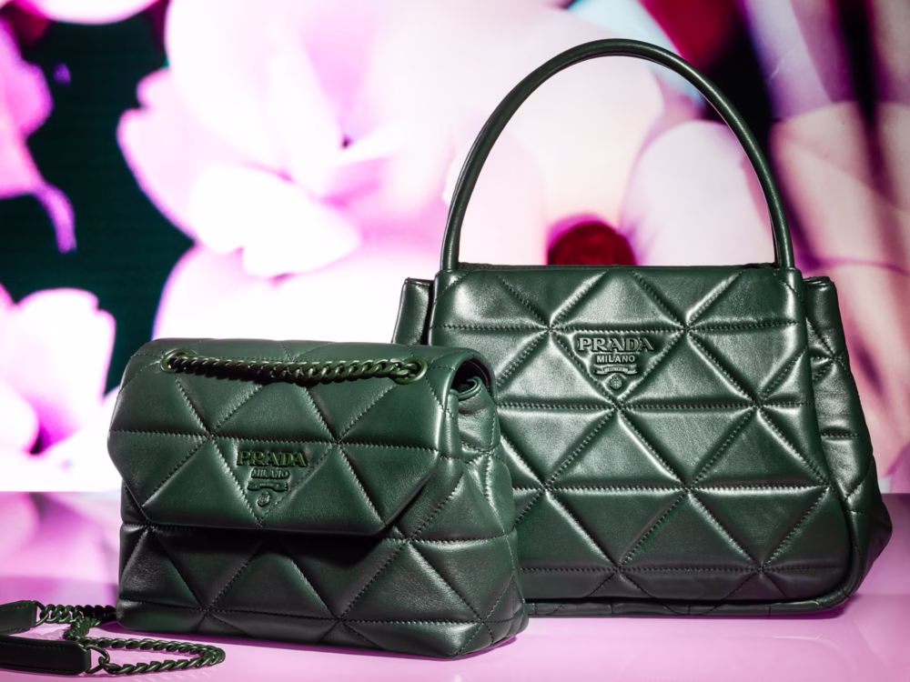مجموعات Prada